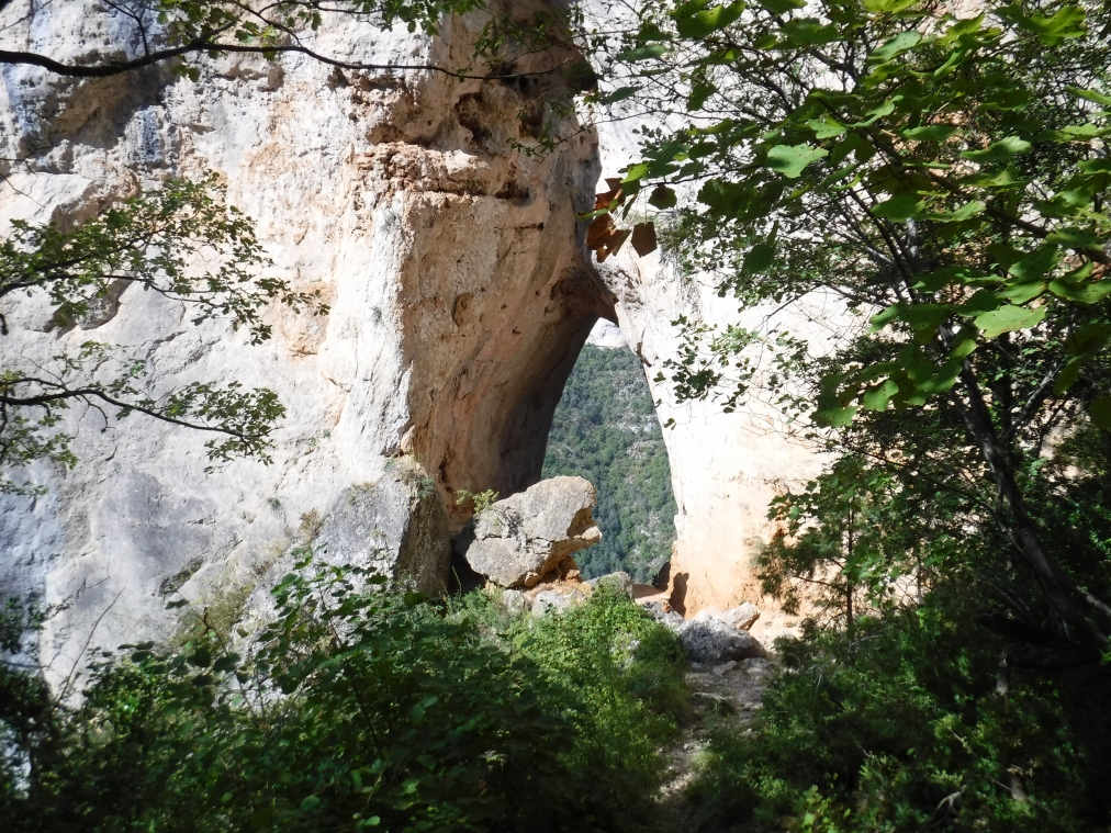 le pas de l'arc près de la bourgarie