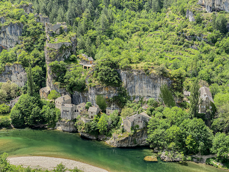 Castelbouc dans les gorges du tarn