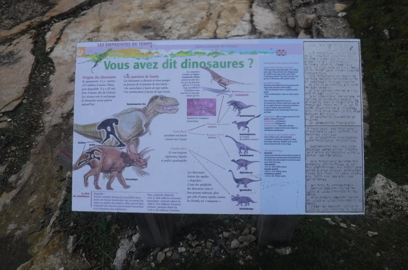panneaux explicatifs des traces de dinosaures