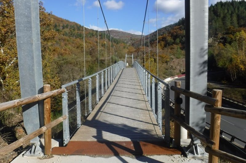 pont suspendu sur la voie verte de Florac