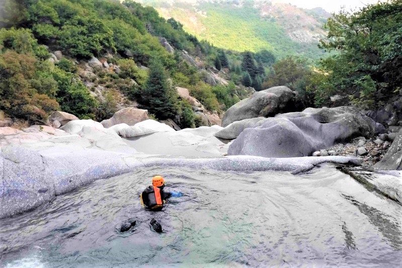 canyoning des sources du tarn dans les cévennes